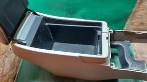 Подлокотник центральный TOYOTA Camry 58810-33200