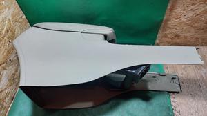 Подлокотник центральный TOYOTA Camry 58810-33200