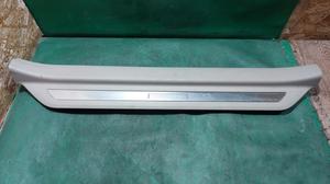 Накладка порога внутренняя передняя правая R TOYOTA Camry 67913-33080