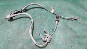 Датчик ABS передний правый R