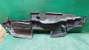 Дефлектор радиатора правый R TOYOTA Camry 53293-33030