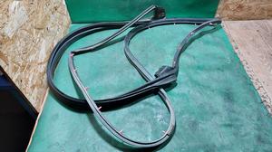 Уплотнитель двери задней левой L TOYOTA Camry 67872-33080