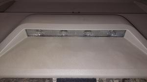 Полка багажника со шторкой TOYOTA Camry 64303-33080