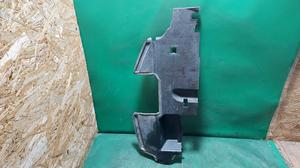 Дефлектор радиатора правый R