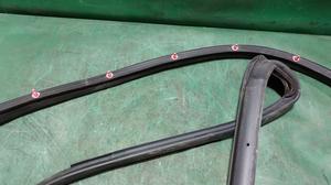 Уплотнитель двери задней левой L TOYOTA Camry 67872-33080