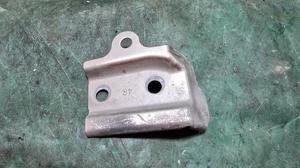 Кронштейн крыла передний правый R TOYOTA Camry 53835-33060