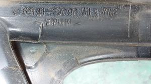 Уплотнитель стекла внутренний передний правый R TOYOTA Camry 68141-33090