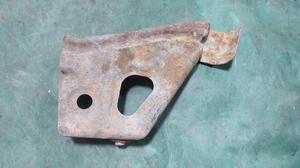 Кронштейн бампера заднего нижний левый L TOYOTA Camry 61648-33040