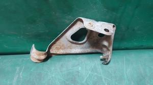 Кронштейн бампера заднего нижний правый R TOYOTA Camry 61647-33040