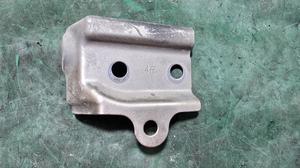 Кронштейн крыла передний правый R TOYOTA Camry 53835-33060