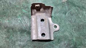 Кронштейн крыла передний правый R TOYOTA Camry 53835-33060