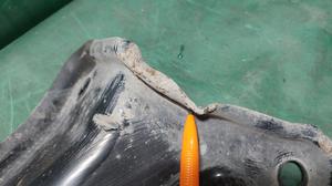 Кронштейн переднего подрамника правый R TOYOTA Camry 51035-33030