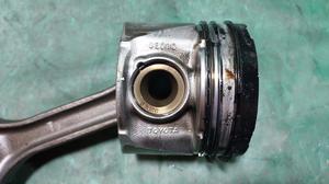 Шатун с поршнем 2GD-FTV G8 TOYOTA Hilux None