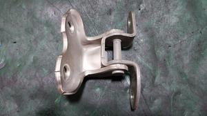 Петля двери задней правой R верхняя TOYOTA Camry 68750-20121