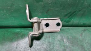 Петля двери задней правой R нижняя