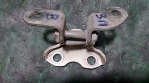 Петля двери задней правой R верхняя TOYOTA Camry 68750-20121