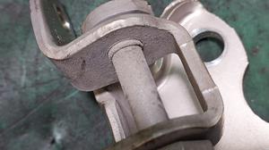 Петля двери задней правой R верхняя TOYOTA Camry 68750-20121