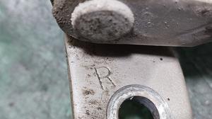 Петля двери передней правой R нижняя TOYOTA Camry 68730-33021