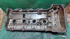 Крышка клапанная 1UR-FE левая L TLC200 TOYOTA Land Cruiser 200 11202-38050