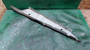 Кронштейн крепления крыла переднего верхний правый R