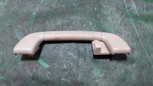 Ручка потолочная задняя правая R TOYOTA Camry 74610-30320