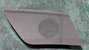 Крышка динамика торпедо правая R