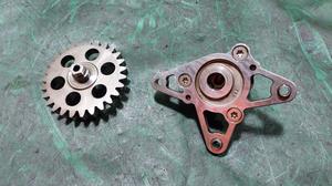 Масляный насос раздаточной коробки G7 TOYOTA Hilux None