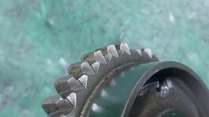 Шестерня (ступица) промежуточного вала МКПП MR980842 L200/4 MITSUBISHI L200 2535A030