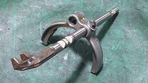 Вилка переключения 1 и 2 передачи МКПП MR980842 L200/4 MITSUBISHI L200 2590A029