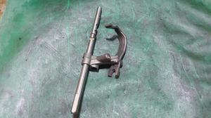 Шток вилки переключения 5 передачи МКПП MR980842 L200/4 MITSUBISHI L200 2590A107