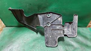 Дефлектор радиатора правый R G7 TOYOTA Hilux 53293-0K050