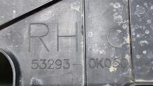 Дефлектор радиатора правый R G7 TOYOTA Hilux 53293-0K050