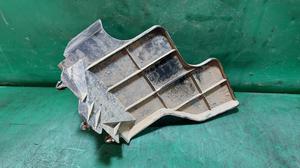 Дефлектор бампера правый R G7