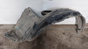 Подкрылок передний L G7