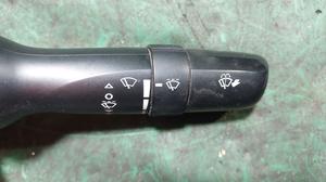Подрулевой переключатель стеклоочистителей R G7 TOYOTA Hilux 84652-0K061