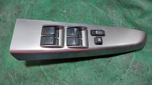 Блок управления стеклоподъёмниками передний левый L G7 TOYOTA Hilux 84820-0K021