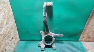 Кулак поворотный левый L G7