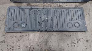 Вкладыш в кузов G7 TOYOTA Hilux None