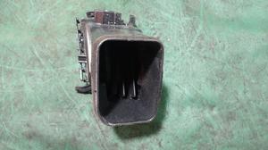 Дефлектор центральной панели правый R G7 TOYOTA Hilux 55670-0K080