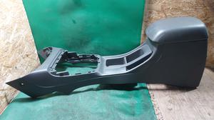 Подлокотник центральный в сборе G7 TOYOTA Hilux None