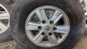 Комплект колёс 255/70 R15 G7 TOYOTA Hilux None