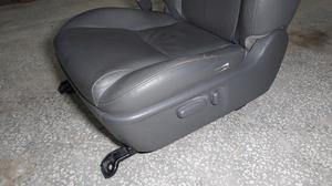 Сиденье переднее левое L G7 TOYOTA Hilux None