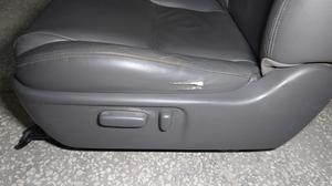 Сиденье переднее левое L G7 TOYOTA Hilux None