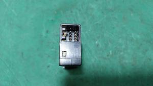 Кнопка включения задней противотуманки G7 TOYOTA Hilux 84165-33040