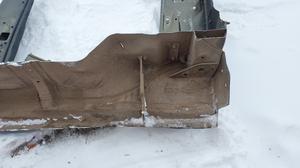 Боковая часть кабины порог стойка правая R G7 TOYOTA Hilux None