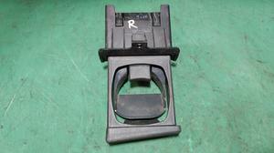 Подстаканник панели правый R G7