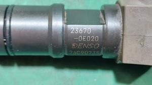 Форсунка топливная 2GD-FTV G8 TOYOTA Hilux 23670-0E020