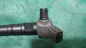 Форсунка топливная 2GD-FTV G8 TOYOTA Hilux 23670-0E020
