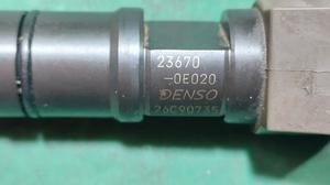 Форсунка топливная 2GD-FTV G8 TOYOTA Hilux 23670-0E020