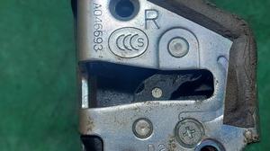 Замок двери передней R TLC200 TOYOTA Land Cruiser 200 69030-53090